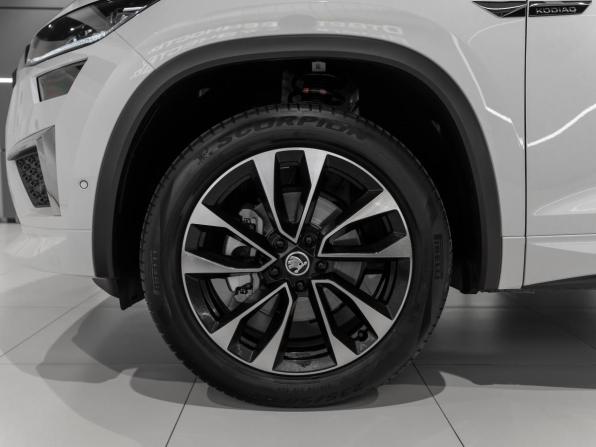 Skoda Kodiaq I Рестайлинг с пробегом 2023 года, цена 4 595 000 рублей, 15440 км, внедорожник, Автокод Объявления