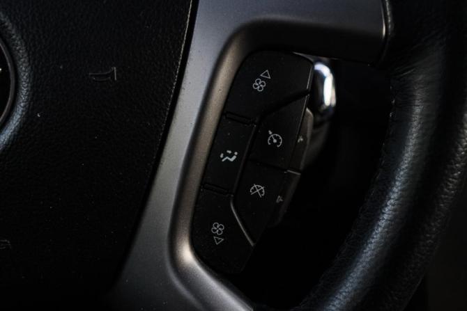 Chevrolet Captiva I Рестайлинг 2 с пробегом 2014 года, цена 1 590 000 рублей, 127971 км, внедорожник, Автокод Объявления
