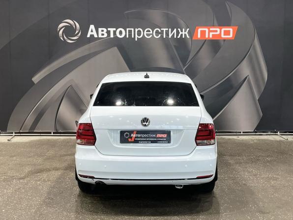Volkswagen Polo V Рестайлинг с пробегом 2020 года, цена 740 000 рублей, 153986 км, седан, Автокод Объявления