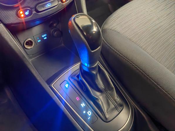Hyundai Solaris I Рестайлинг с пробегом 2015 года, цена 780 000 рублей, 222361 км, седан, Автокод Объявления