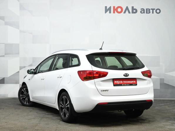 Kia Ceed II с пробегом 2015 года, цена 1 050 000 рублей, 201400 км, универсал, Автокод Объявления