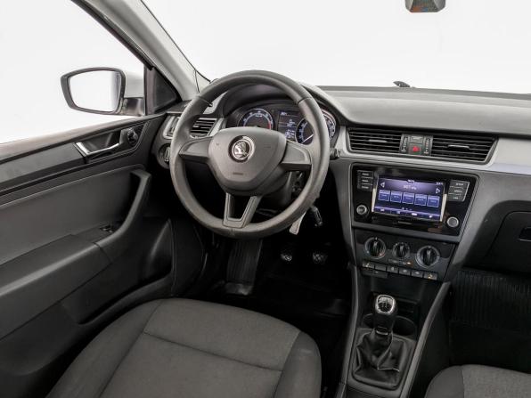 Skoda Rapid I Рестайлинг с пробегом 2019 года, цена 755 000 рублей, 178010 км, лифтбек, Автокод Объявления