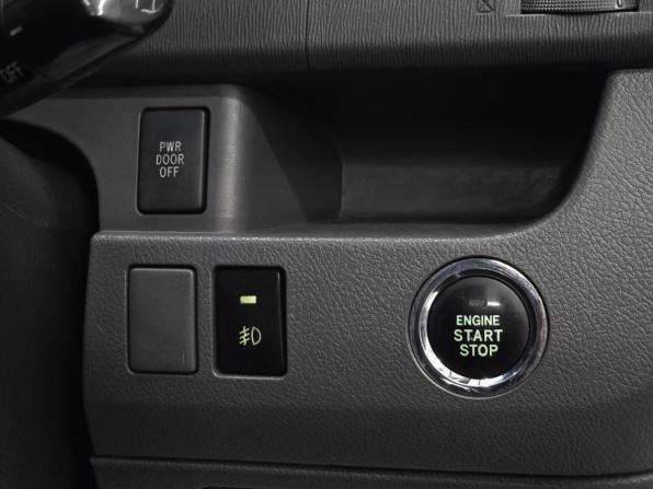 Toyota Noah II (R70) с пробегом 2009 года, цена 1 120 000 рублей, 176600 км, минивэн, Автокод Объявления
