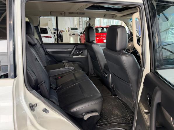 Mitsubishi Pajero IV Рестайлинг 1 с пробегом 2014 года, цена 2 455 900 рублей, 171526 км, внедорожник, Автокод Объявления