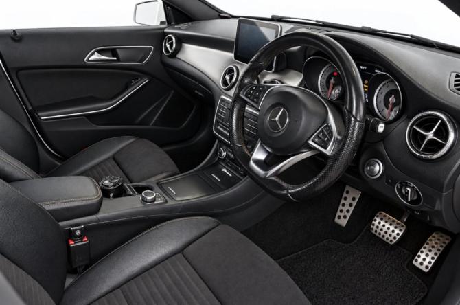 Mercedes-Benz CLA I (C117 X117) с пробегом 2015 года, цена 1 699 000 рублей, 170000 км, седан, Автокод Объявления