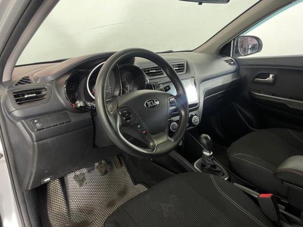 Kia Rio III Рестайлинг с пробегом 2015 года, цена 849 000 рублей, 200952 км, седан, Автокод Объявления