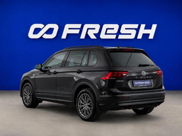 Volkswagen Tiguan II с пробегом 2019 года, цена 2 199 077 рублей, 96734 км, внедорожник, Автокод Объявления