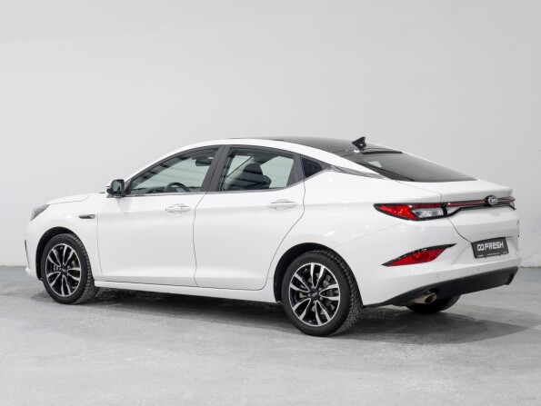 JAC J7 I с пробегом 2022 года, цена 1 539 000 рублей, 70819 км, лифтбек, Автокод Объявления
