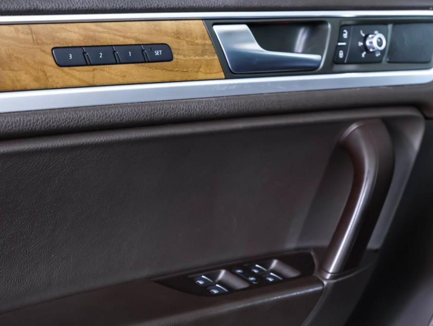 Volkswagen Touareg II Москва  - изображение 19