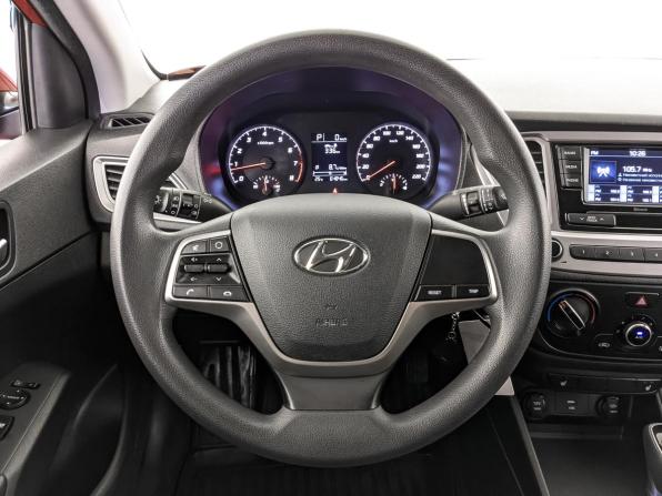 Hyundai Solaris II Рестайлинг с пробегом 2021 года, цена 1 550 000 рублей, 64845 км, седан, Автокод Объявления