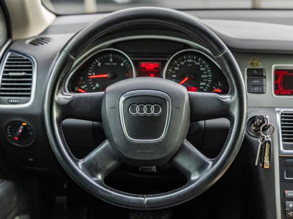 Audi Q7 I (4L) с пробегом 2008 года, цена 1 359 000 рублей, 225281 км, внедорожник, Автокод Объявления