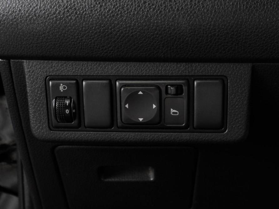Nissan Tiida I Рестайлинг Тюмень  - изображение 15