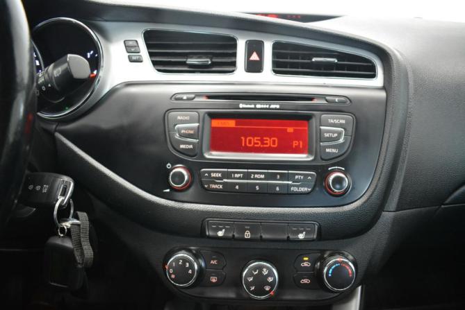 Kia Ceed II с пробегом 2014 года, цена 1 039 000 рублей, 120000 км, хэтчбек, Автокод Объявления