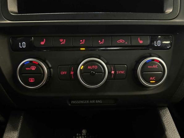 Volkswagen Jetta VI с пробегом 2012 года, цена 855 000 рублей, 262183 км, седан, Автокод Объявления
