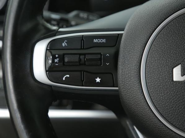 Kia Sportage V с пробегом 2023 года, цена 3 300 000 рублей, 80500 км, внедорожник, Автокод Объявления