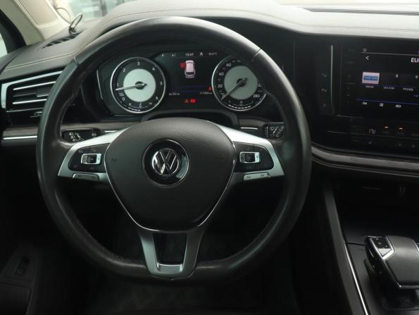Volkswagen Touareg III с пробегом 2018 года, цена 4 781 000 рублей, 117000 км, внедорожник, Автокод Объявления
