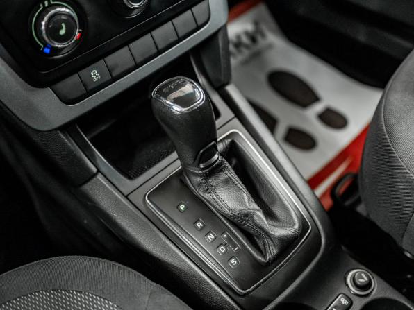 Skoda Yeti I Рестайлинг с пробегом 2015 года, цена 1 097 000 рублей, 138639 км, внедорожник, Автокод Объявления