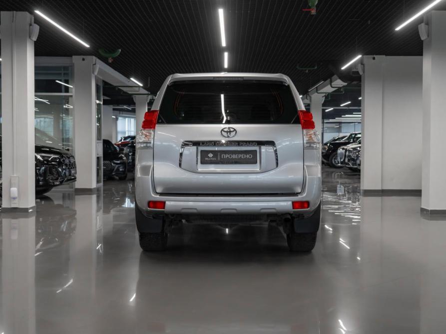 Toyota Land Cruiser Prado 150 Series Москва  - изображение 6