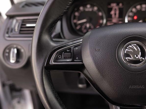Skoda Rapid I с пробегом 2015 года, цена 1 180 000 рублей, 78478 км, лифтбек, Автокод Объявления