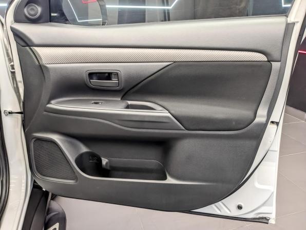 Mitsubishi Outlander III Рестайлинг 2 с пробегом 2018 года, цена 1 900 000 рублей, 71986 км, внедорожник, Автокод Объявления
