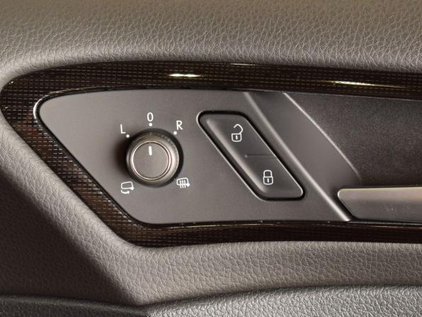 Volkswagen Golf VII Рестайлинг с пробегом 2020 года, цена 1 805 997 рублей, 60394 км, хэтчбек, Автокод Объявления