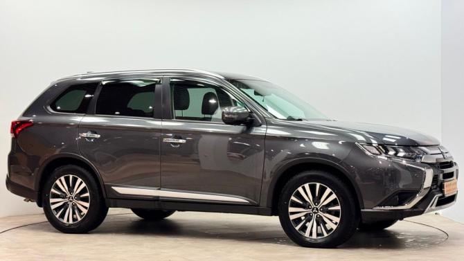 Mitsubishi Outlander III Рестайлинг 3 с пробегом 2021 года, цена 3 020 000 рублей, 42550 км, внедорожник, Автокод Объявления