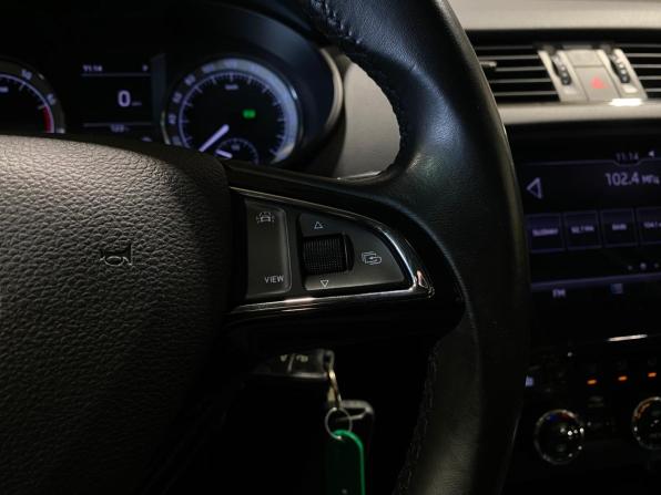 Skoda Octavia III (A7) Рестайлинг с пробегом 2020 года, цена 2 395 000 рублей, 81360 км, лифтбек, Автокод Объявления
