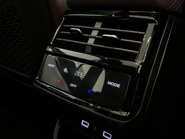 Geely Monjaro I с пробегом 2023 года, цена 3 350 000 рублей, 47336 км, внедорожник, Автокод Объявления