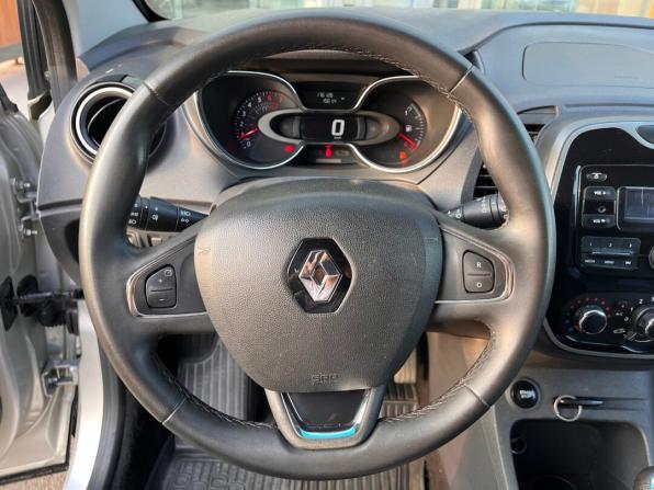 Renault Kaptur I с пробегом 2017 года, цена 1 170 000 рублей, 176126 км, внедорожник, Автокод Объявления
