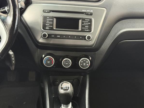Kia Rio III Рестайлинг с пробегом 2017 года, цена 985 000 рублей, 165808 км, седан, Автокод Объявления
