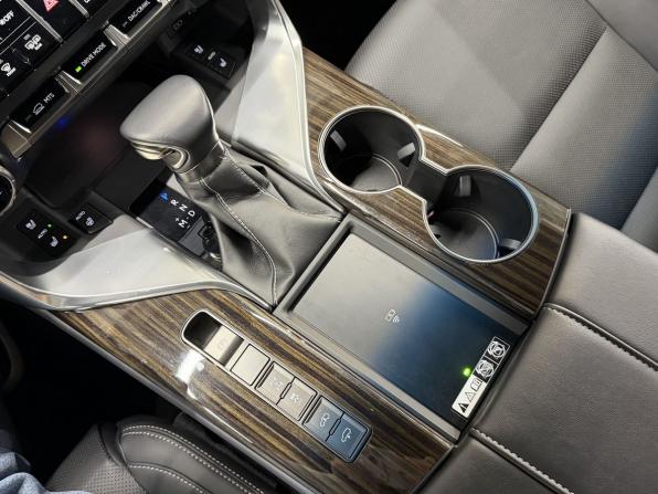 Lexus LX IV с пробегом 2022 года, цена 17 300 000 рублей, 50 км, внедорожник, Автокод Объявления