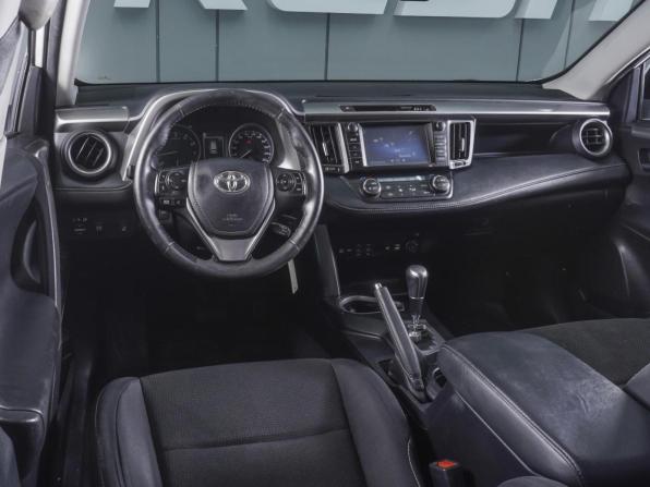 Toyota RAV4 IV (XA40) Рестайлинг с пробегом 2016 года, цена 2 299 000 рублей, 243515 км, внедорожник, Автокод Объявления