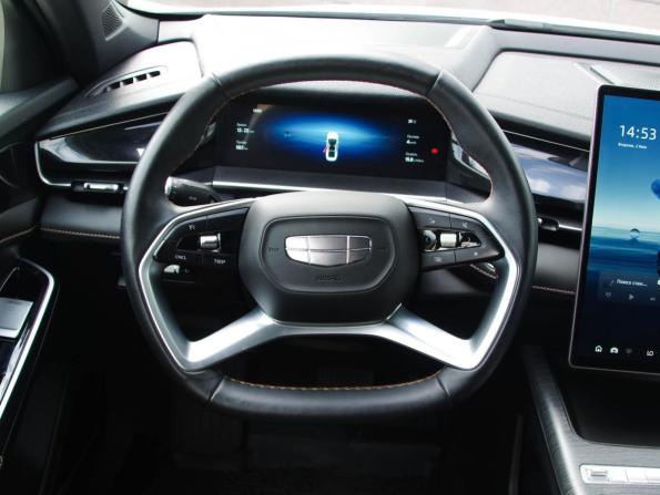 Geely Preface I с пробегом 2024 года, цена 2 449 000 рублей, 25600 км, седан, Автокод Объявления