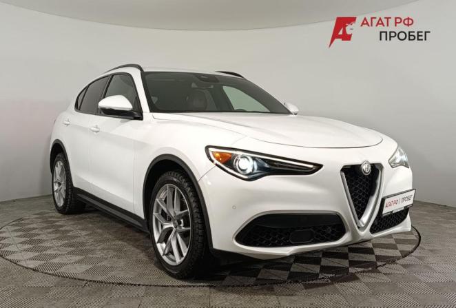 Alfa Romeo Stelvio I с пробегом 2017 года, цена 3 020 000 рублей, 90702 км, внедорожник, Автокод Объявления