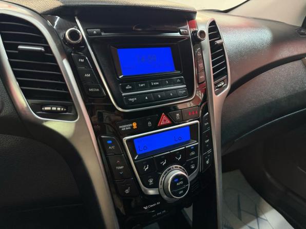 Hyundai i30 II с пробегом 2013 года, цена 949 000 рублей, 145257 км, хэтчбек, Автокод Объявления
