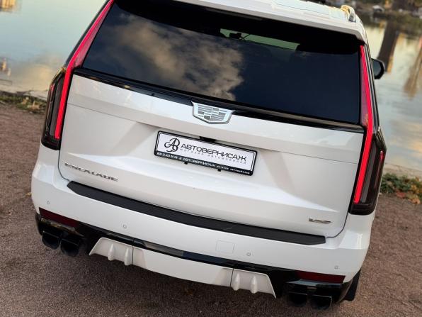 Cadillac Escalade-V I с пробегом 2022 года, цена 15 990 000 рублей, 19127 км, внедорожник, Автокод Объявления