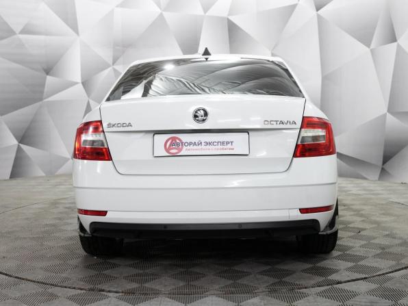 Skoda Octavia III (A7) Рестайлинг с пробегом 2019 года, цена 1 696 000 рублей, 145000 км, лифтбек, Автокод Объявления