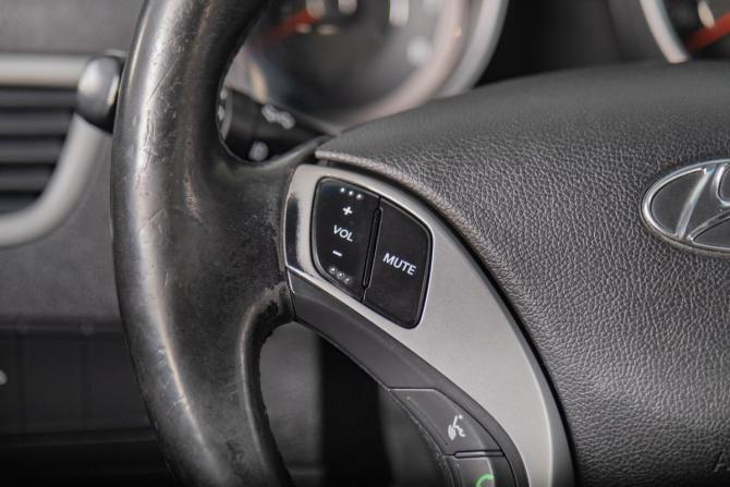 Hyundai Avante V с пробегом 2011 года, цена 999 000 рублей, 188000 км, седан, Автокод Объявления
