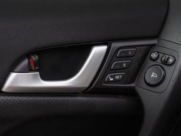 Honda Accord VIII Рестайлинг с пробегом 2011 года, цена 1 198 000 рублей, 260234 км, седан, Автокод Объявления