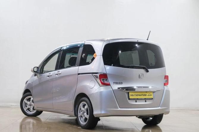 Honda Freed I Рестайлинг 2 с пробегом 2015 года, цена 1 099 000 рублей, 148000 км, компактвэн, Автокод Объявления