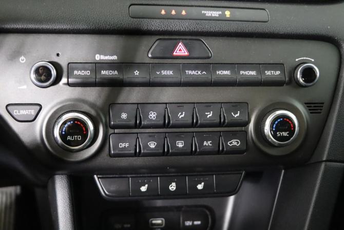 Kia Sportage IV Рестайлинг с пробегом 2019 года, цена 2 369 990 рублей, 46600 км, внедорожник, Автокод Объявления