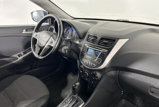 Hyundai Solaris I с пробегом 2014 года, цена 900 000 рублей, 167575 км, седан, Автокод Объявления