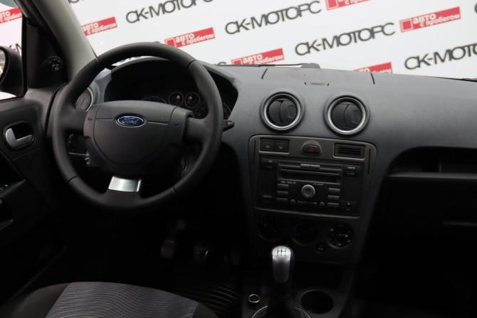 Ford Fusion I Рестайлинг с пробегом 2008 года, цена 445 450 рублей, 203676 км, хэтчбек, Автокод Объявления