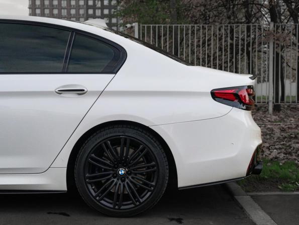 BMW 5 серии VII (G30/G31/G38) с пробегом 2017 года, цена 3 699 000 рублей, 189000 км, седан, Автокод Объявления