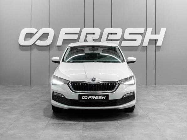 Skoda Rapid II с пробегом 2021 года, цена 1 649 000 рублей, 41892 км, лифтбек, Автокод Объявления