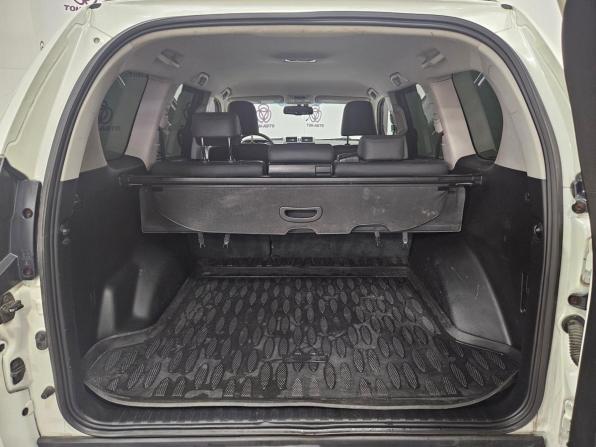 Toyota Land Cruiser Prado 150 Series Рестайлинг 1 с пробегом 2016 года, цена 3 620 000 рублей, 171443 км, внедорожник, Автокод Объявления