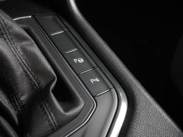 Volkswagen Tiguan II с пробегом 2017 года, цена 1 999 000 рублей, 123092 км, внедорожник, Автокод Объявления