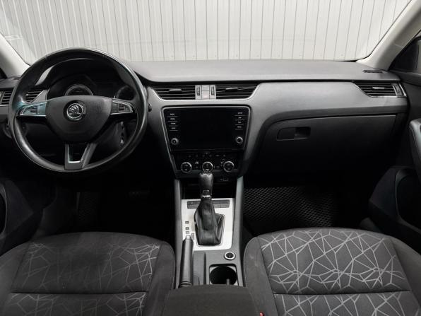 Skoda Octavia III (A7) Рестайлинг с пробегом 2019 года, цена 1 820 000 рублей, 123177 км, лифтбек, Автокод Объявления