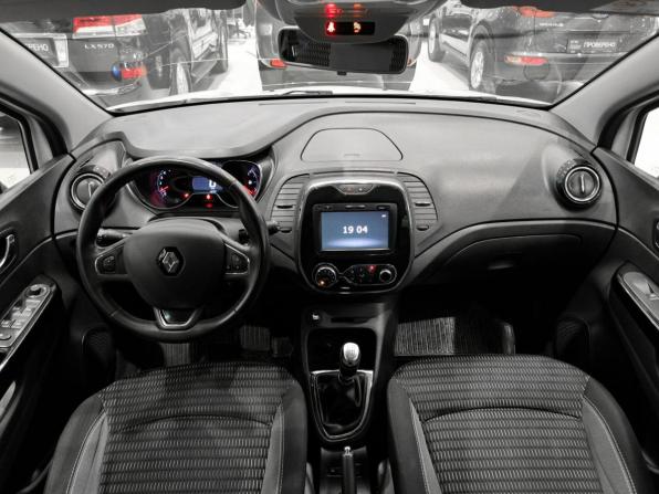 Renault Kaptur I с пробегом 2018 года, цена 1 450 000 рублей, 155618 км, внедорожник, Автокод Объявления