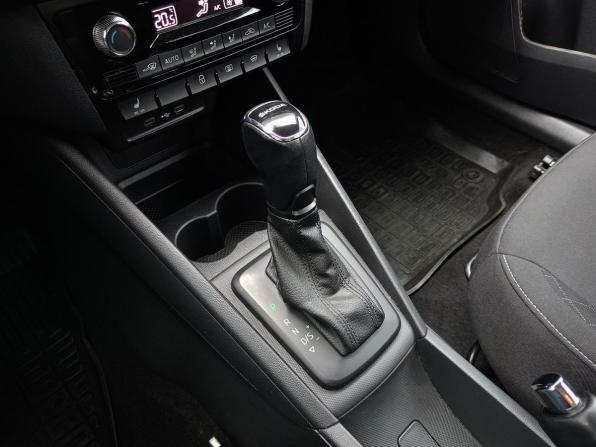 Skoda Rapid II с пробегом 2022 года, цена 1 597 000 рублей, 103652 км, лифтбек, Автокод Объявления